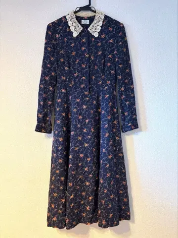 로라 애슐리 꽃무늬 네이비 A라인 원피스 빈티지