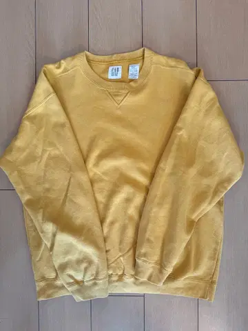 GAP 머스타드색 맨투맨