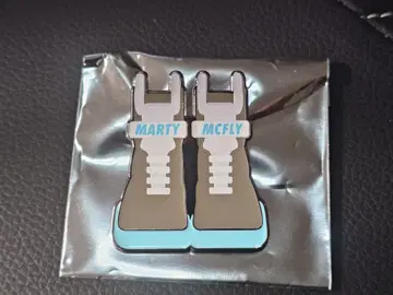 백 투 더 퓨처 돈키호테 콜라보 혜택 핀 배지 미래의 신발