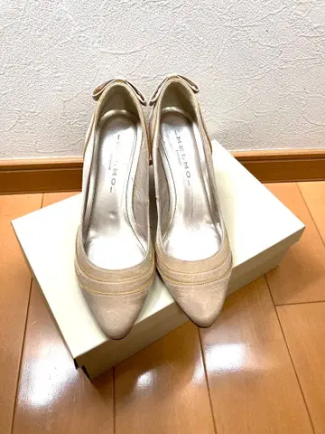 리본 포함 베이지 하이힐 약 8cm