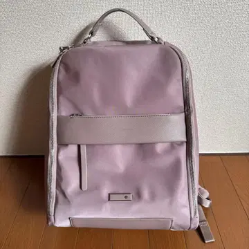 연보라 심플한 디자인 백팩