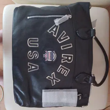 AVIREX 블랙 가죽 숄더백