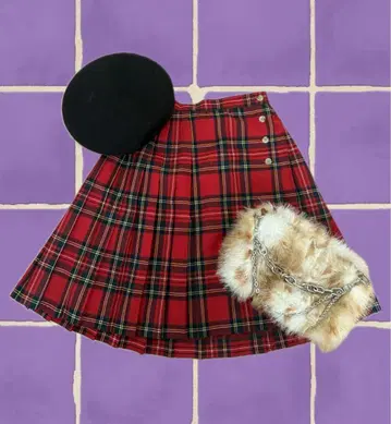 빨간색과 블랙 체크 플리츠 스커트