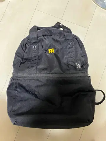 블랙 나일론 백팩