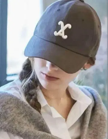 VARZAR 바자르 신상 로고캡 캡 브라운 3D 로고 볼