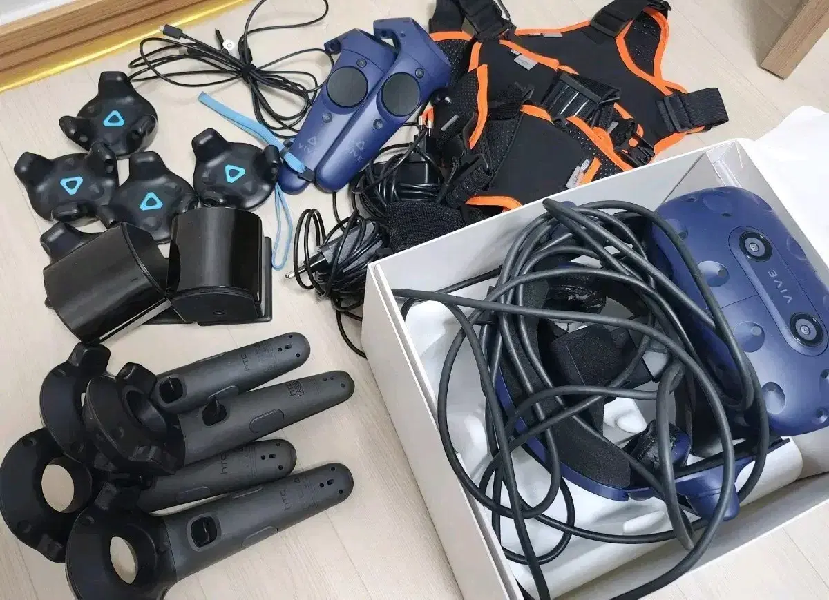 VR Vive Pro with tracker set