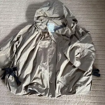 BEARDSLEY 후드 부착 벌룬 베이지 자켓