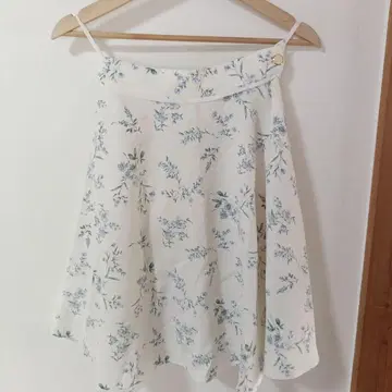 MAJES 꽃무늬 플레어 스커트