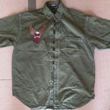 올리브 그린 자수 워크 셔츠