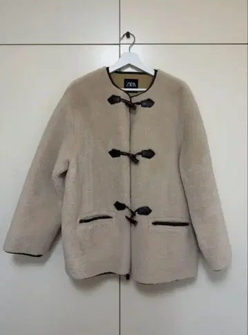 ZARA 베이지 더플 코트