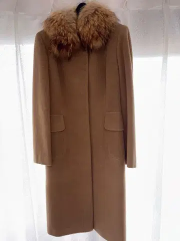 ROPE 베이지 퍼 옷깃 롱 코트