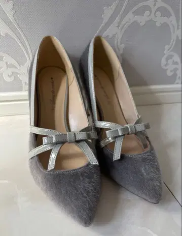 31 Sons de mode 리본 그레이 펌프스