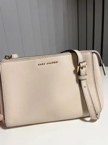 MARC JACOBS 베이지 숄더백
