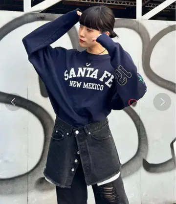 KBF 자수 맨투맨 네이비