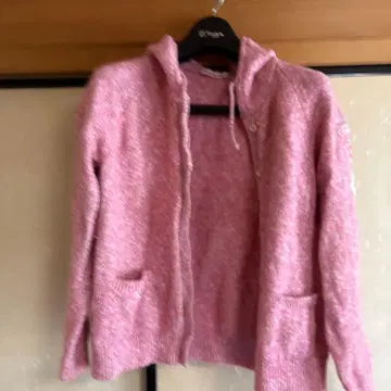 Mademoiselle NON NON 후드 부착 핑크 후드티 중고품