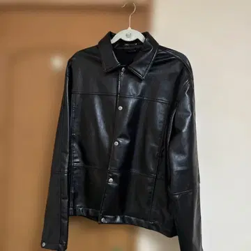 ZARA 가죽 자켓