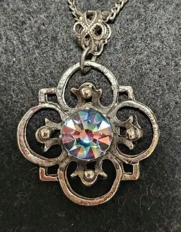 빈티지 아이리스 펜던트