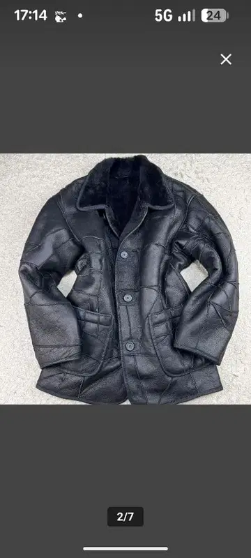 블랙 가죽 코트 퀼팅 디자인