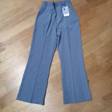 파란색 와이드 팬츠 세탁 표시 포함