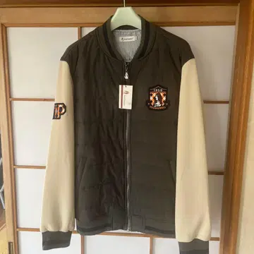 다크 그레이 크림색 집업 자켓 L