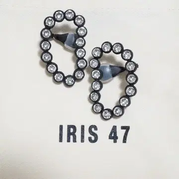 새상품 iris47 wing earring 블랙 귀찌