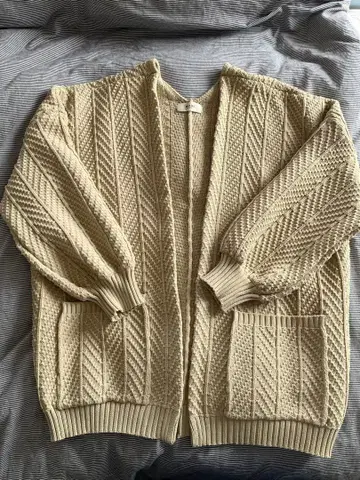 빔즈 베이지 케이블 니트 가디건