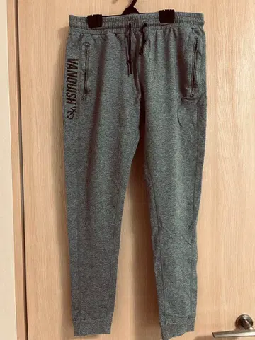 VANQUISH 조거 팬츠 그레이