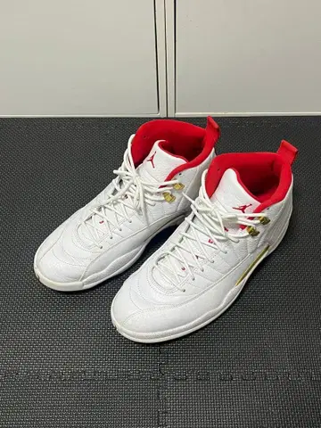 조던 28.5cm 새상품급