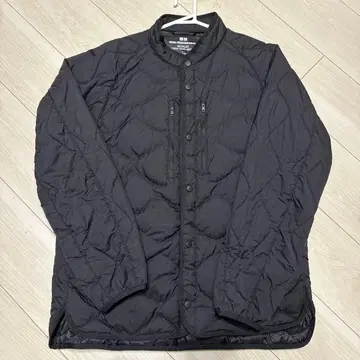 유니클로 화이트 마운티니어링 다운 L