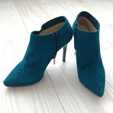 JIMMY CHOO 스웨이드 부티 사이즈 35.5 LINDSEY 100