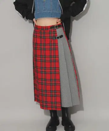 새상품 체크 절개 퀼트 스커트 절개 퀼트 스커트 레이빔즈