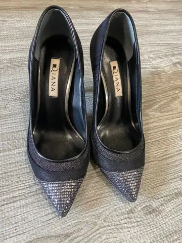 [ 새상품급 ] DIANA 블랙 펌프스 사이즈 22.5