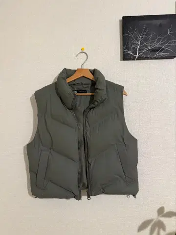 ZARA 올리브 그린 다운 베스트