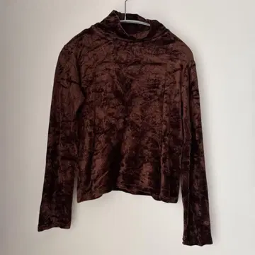 베이스 레인지 다크 브라운 터틀넥 상의 S