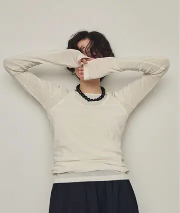 시어 벨로아 홀터넥 레이어드 롱T 화이트