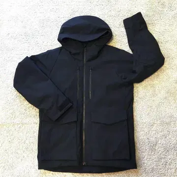 [ 착용 횟수 1회, 클리닝 완료 ] 유니클로 하이브리드 다운 파카