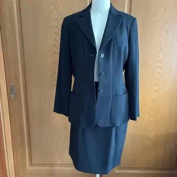 블랙 스커트 수트