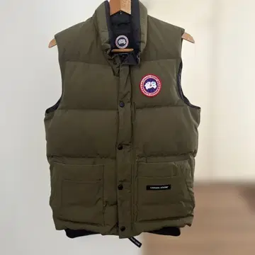 CANADA GOOSE 다운 베스트 올리브 그린