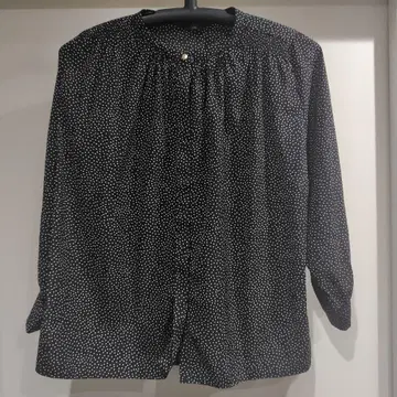 Ships Colors 새틴 개더 셔츠 블랙 도트 무늬