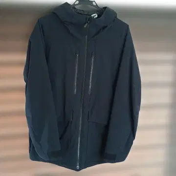 새상품급 유니클로 블랙 마운틴 파카 후드 부착