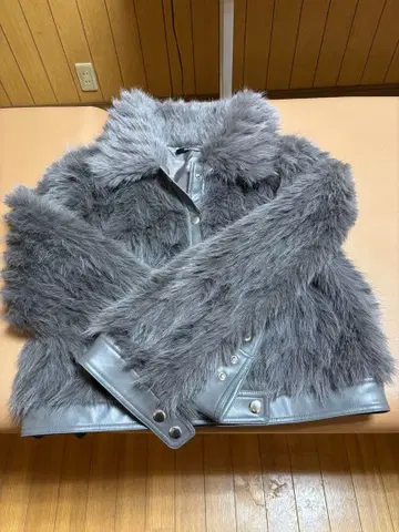 그레이 인조 모피 자켓