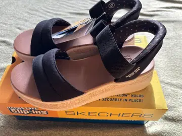 SKECHERS 슬립인 블랙 샌들