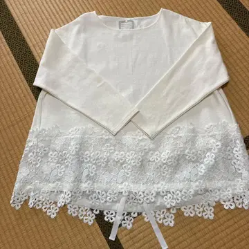 미사용 새상품 BEARDSLEY 비어즐리 레이스 티셔츠 긴팔 풀오버