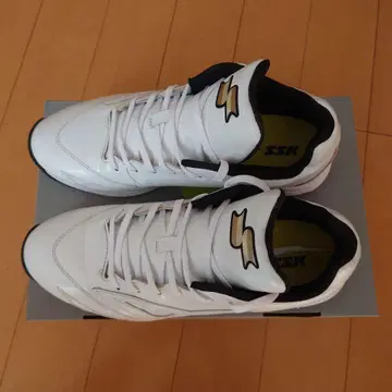 SSK 야구 트레이닝 슈즈 화이트