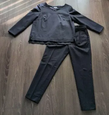 PLST 네이비 셋업