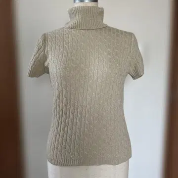 새상품급 레리안 베이지 케이블 짜임 터틀넥 반팔 니트 라메