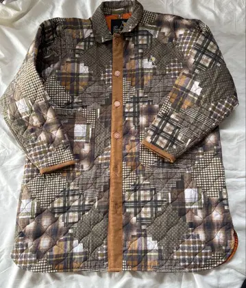 체크 무늬 퀼팅 코트