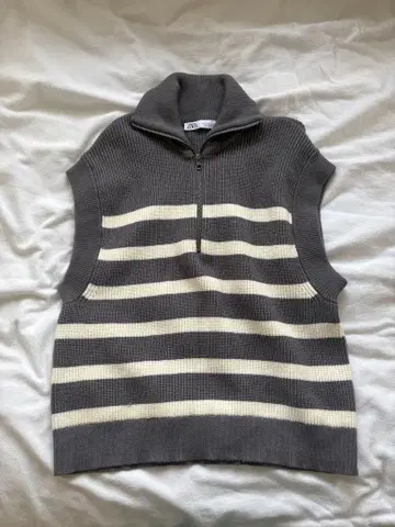 ZARA 보더 하이넥 니트 베스트