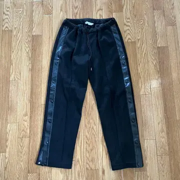 사스콰치패브릭스 스웨이드 트랙 팬츠