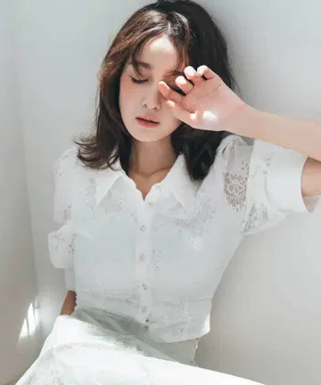 [ 완판 인기 상품 ] 질바이 질스튜어트 허리 뷔스티에 디자인 블라우스